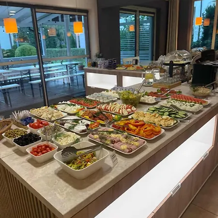 Bursztyn 3* קולובז'ג