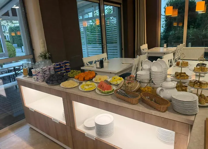 Bursztyn פארק נופש קולובז'ג